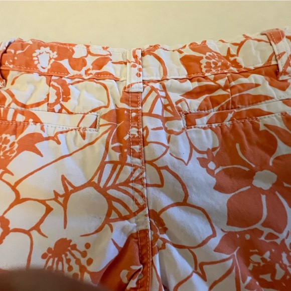 GYMBOREE GIRLS PULL ON SHORTS.  SIZE 4   Light Orange & White Floral - Picture 4 of 5